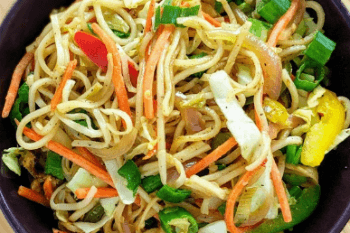 Veg Hakka Noodles